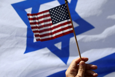 Rehin Alınmış Bir Süper Güç