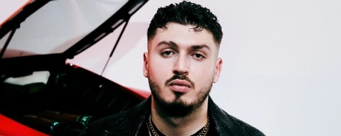 Yeni Mega Stardan Stadyum çıkarması!