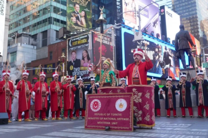 Times Meydanı'nda müthiş performans