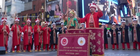 Times Meydanı'nda müthiş performans